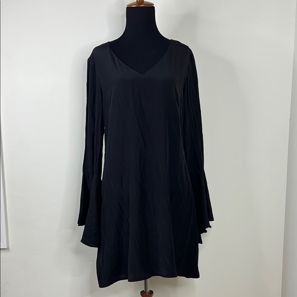 Union of Angels Dresses & Skirts - UNION OF ANGELS Elegant Black Dress S